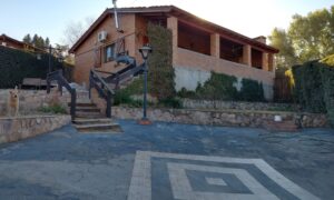 Chalet c/pileta a pocas cuadras del centro de Mina Clavero