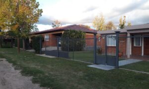 4 cabañas con chalet y pileta a 50 mt del río en Mina Clavero