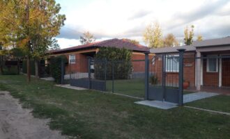 4 cabañas con chalet y pileta a 50 mt del río en Mina Clavero