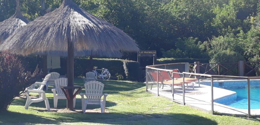 4 cabañas con chalet y pileta a 50 mt del río en Mina Clavero