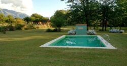 Complejo de 2 cabañas y pileta con lindas vistas
