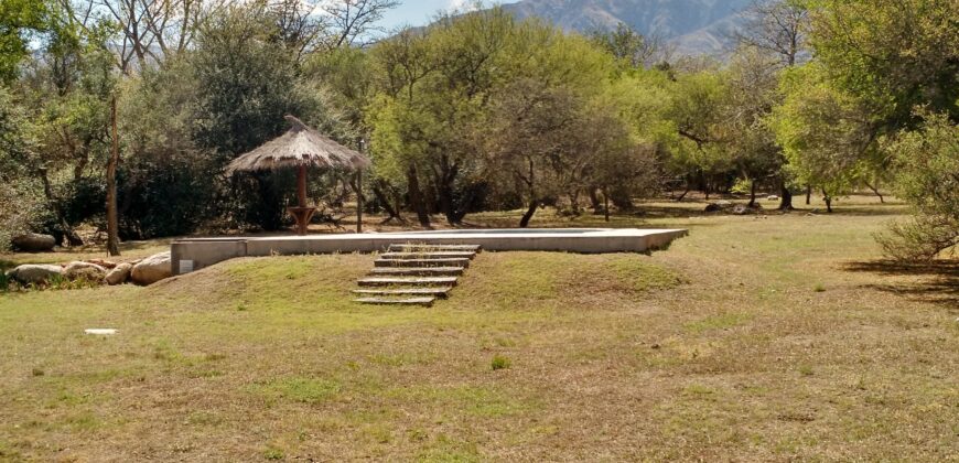 (Alq temp) Chalet de 2 plantas con pileta en El Huaico, Las Calles