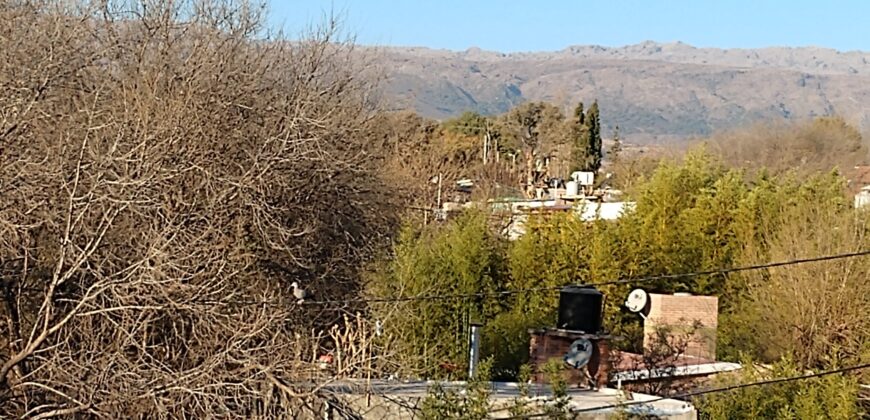 Chalet c/pileta a pocas cuadras del centro de Mina Clavero