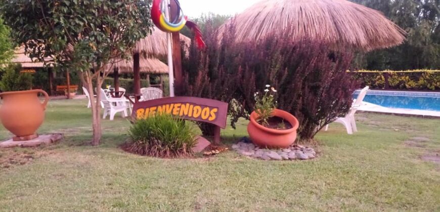 4 cabañas con chalet y pileta a 50 mt del río en Mina Clavero