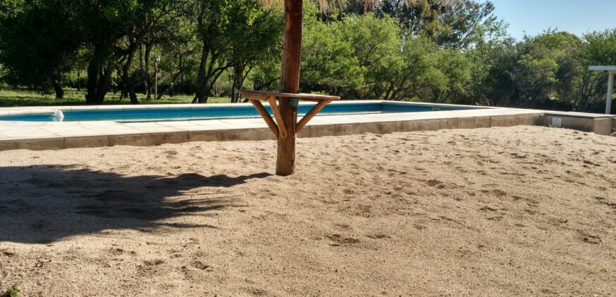 (Alq temp) Chalet de 2 plantas con pileta en El Huaico, Las Calles