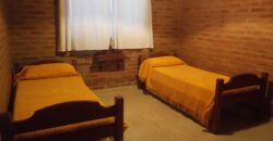 4 cabañas con chalet y pileta a 50 mt del río en Mina Clavero
