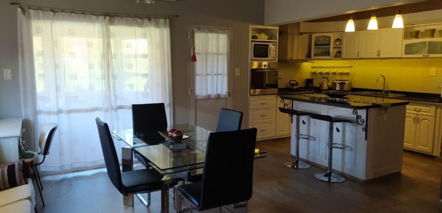 4 cabañas con chalet y pileta a 50 mt del río en Mina Clavero