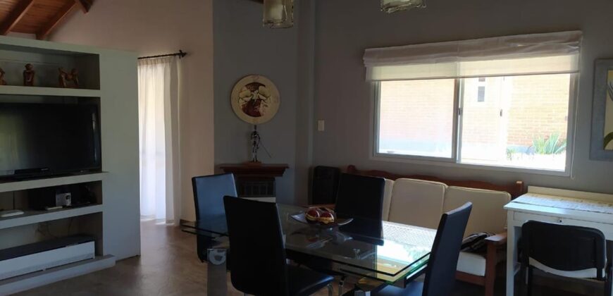 4 cabañas con chalet y pileta a 50 mt del río en Mina Clavero