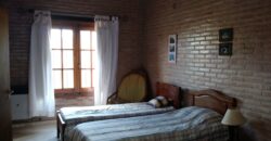 (Alq temp) Chalet de 2 plantas con pileta en El Huaico, Las Calles