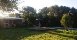 2 casas con pileta sobre ruta en Nono