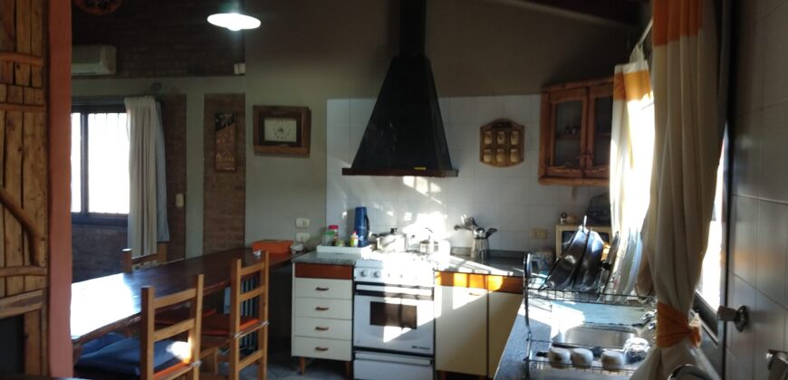 Chalet c/pileta a pocas cuadras del centro de Mina Clavero