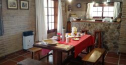 (Alq temp) Chalet de 2 plantas con pileta en El Huaico, Las Calles