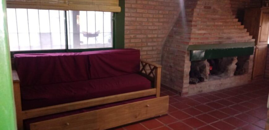 Casa de campo con pileta y lindas vistas en Panaholma