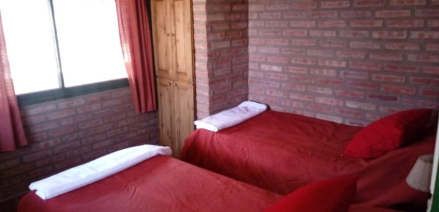 Casa de campo con pileta y lindas vistas en Panaholma