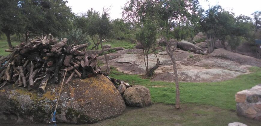 Casa de campo con pileta y lindas vistas en Panaholma