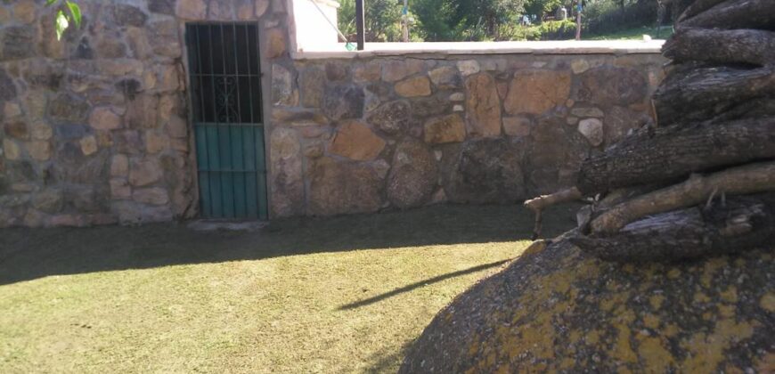 Casa de campo con pileta y lindas vistas en Panaholma