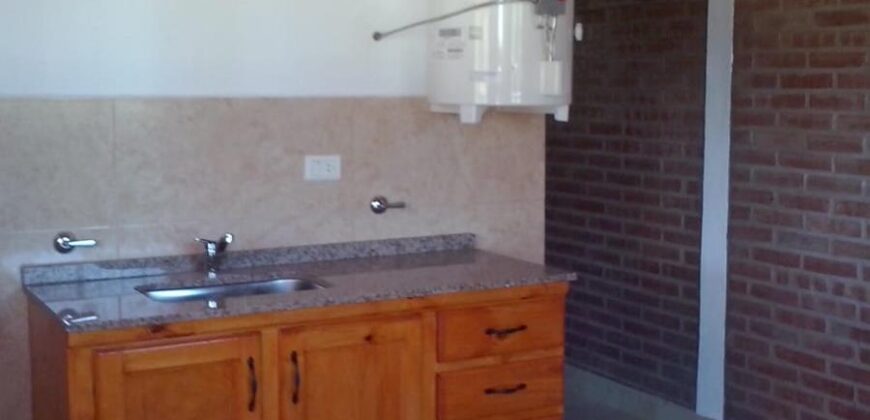 Complejo de 4 cabañas a 30 mt del río en San Lorenzo