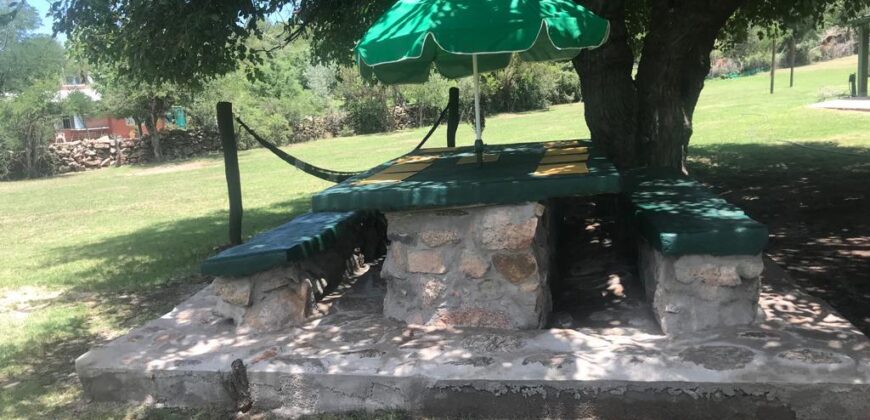 Casa de campo con pileta y lindas vistas en Panaholma