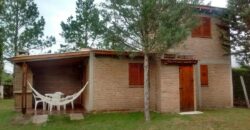 Complejo de 8 cabañas con casa y piscina en Nono