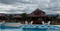 Espectacular complejo de cabañas con pileta climatizada en Nono