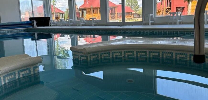 Espectacular complejo de cabañas con pileta climatizada en Nono