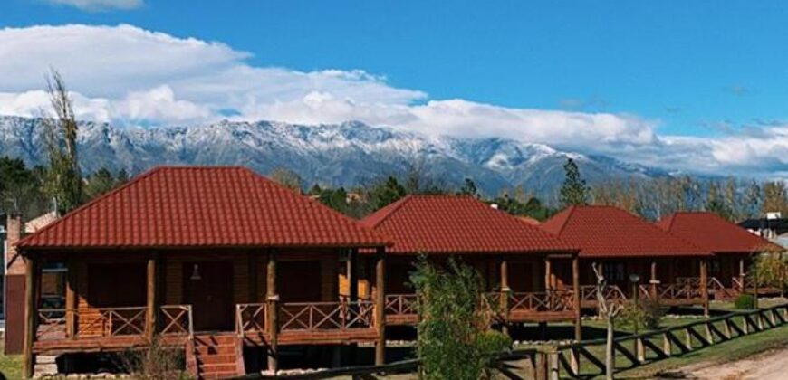 Espectacular complejo de cabañas con pileta climatizada en Nono