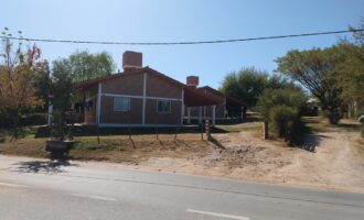Complejo de 4 cabañas a 30 mt del río en San Lorenzo