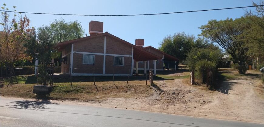 Complejo de 4 cabañas a 30 mt del río en San Lorenzo