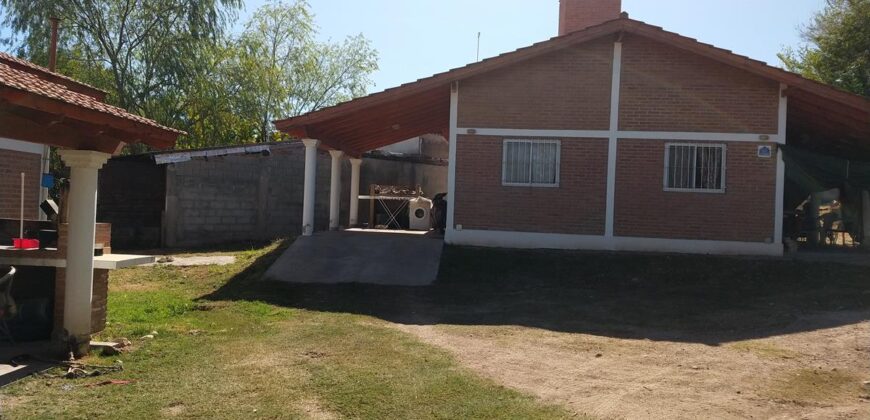 Complejo de 4 cabañas a 30 mt del río en San Lorenzo