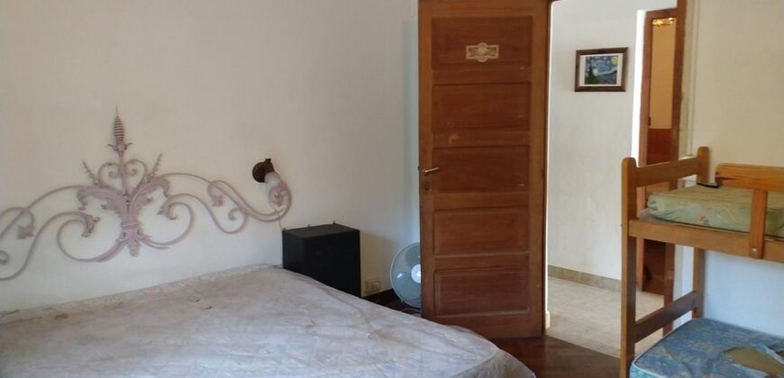 Chalet sobre ruta en Los Hornillos