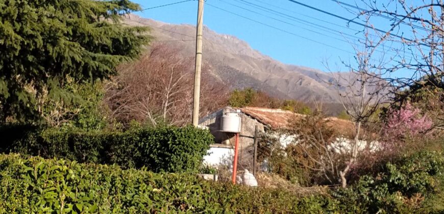 Chalet sobre ruta en Los Hornillos