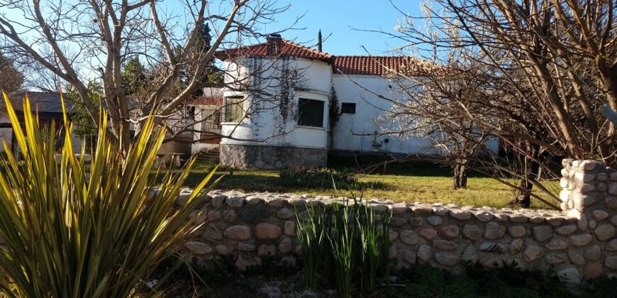 Chalet sobre ruta en Los Hornillos