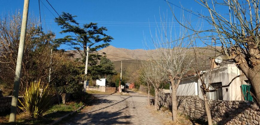 Chalet sobre ruta en Los Hornillos