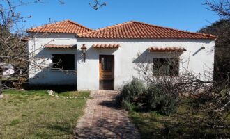 Chalet sobre ruta en Los Hornillos