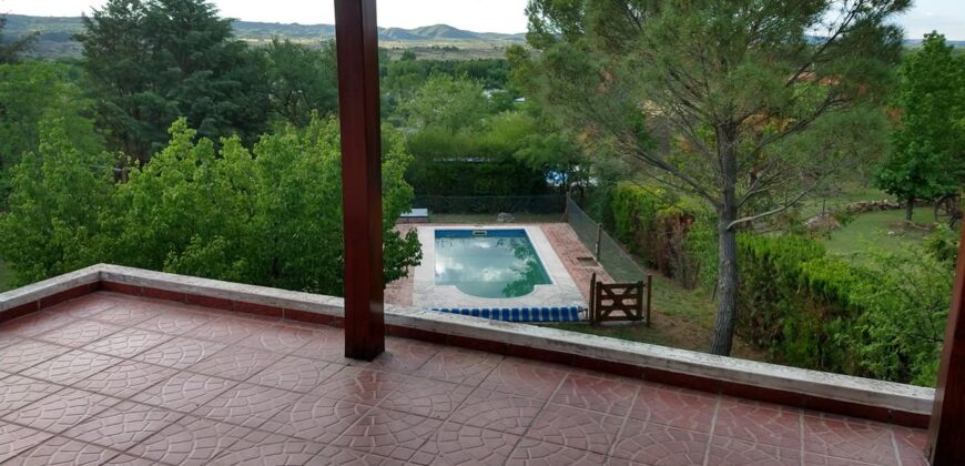 Espectacular !!! chalet 2 plantas con piscina en barrio residencial de Nono