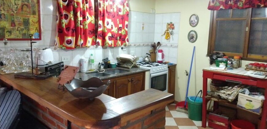 Espectacular !!! chalet 2 plantas con piscina en barrio residencial de Nono