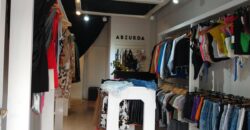 3 locales comerciales, 3 departamentos en la arteria principal de Mina Clavero