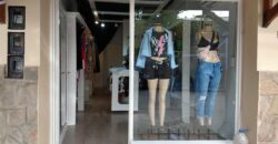 3 locales comerciales, 3 departamentos en la arteria principal de Mina Clavero
