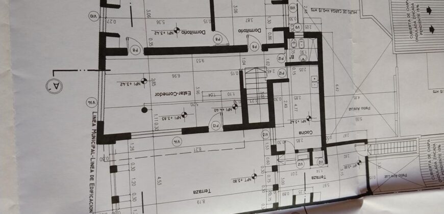3 locales comerciales, 3 departamentos en la arteria principal de Mina Clavero