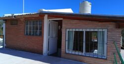 Casa con cabaña y depto en Barrio residencial Nono