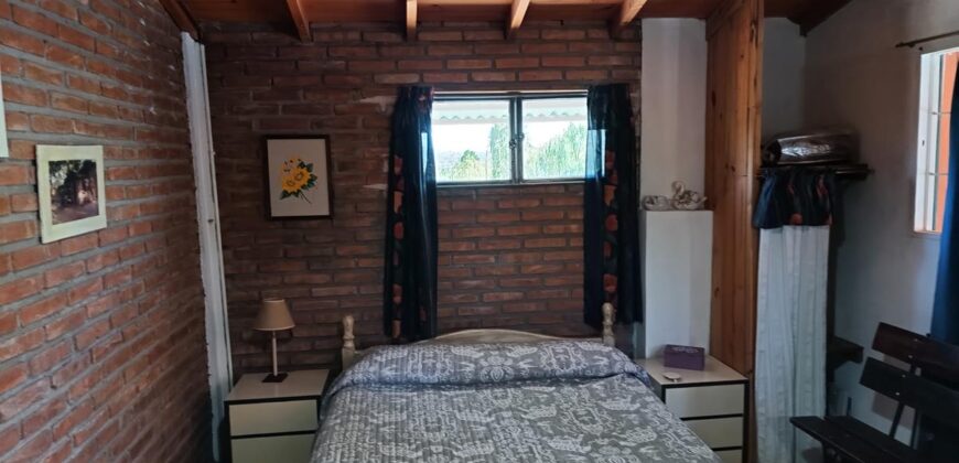 Casa con cabaña y depto en Barrio residencial Nono