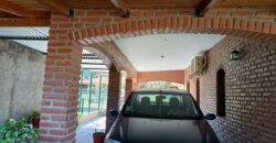 Casa con cabaña y depto en Barrio residencial Nono