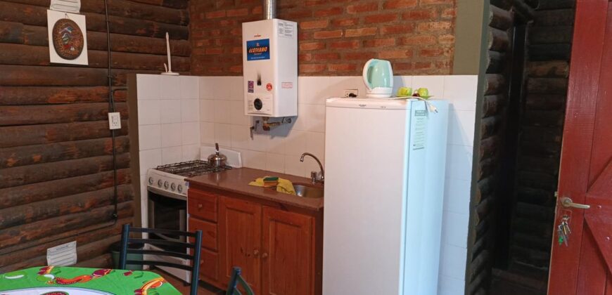 Complejo de 2 cabañas de tronco en Nono