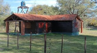 Complejo de 2 cabañas de tronco en Nono