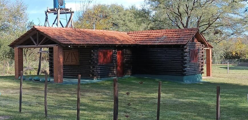 Complejo de 2 cabañas de tronco en Nono