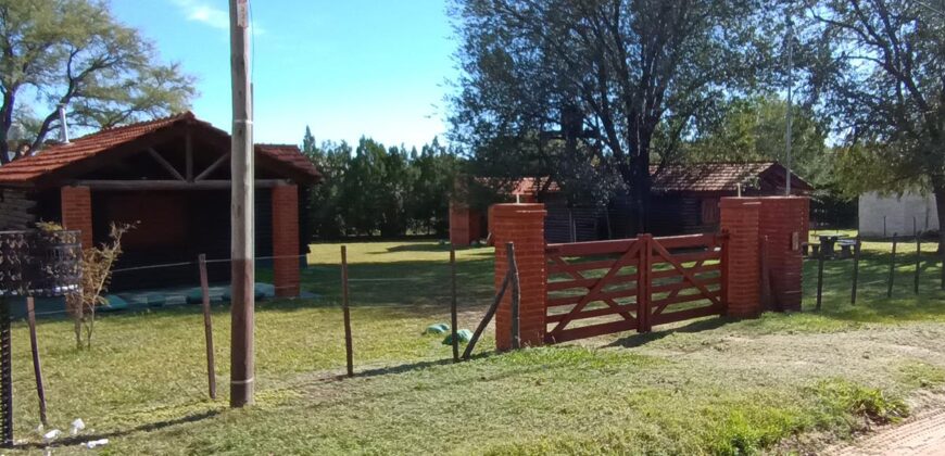 Complejo de 2 cabañas de tronco en Nono