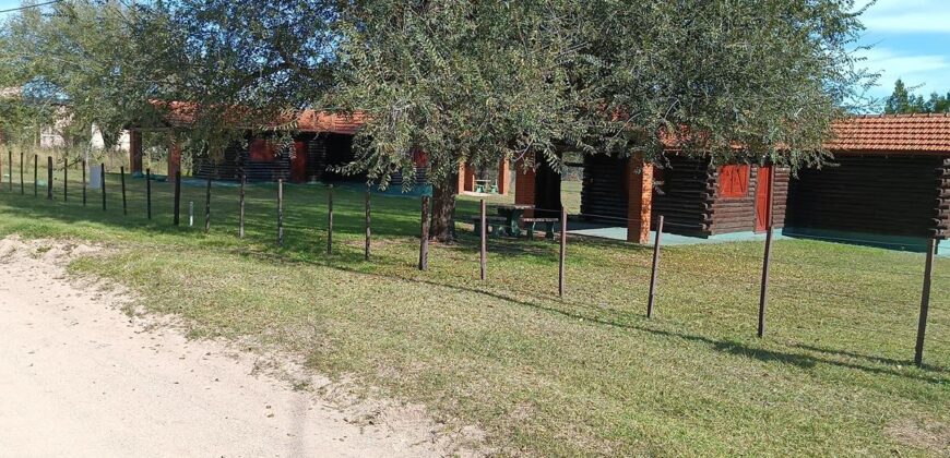 Complejo de 2 cabañas de tronco en Nono