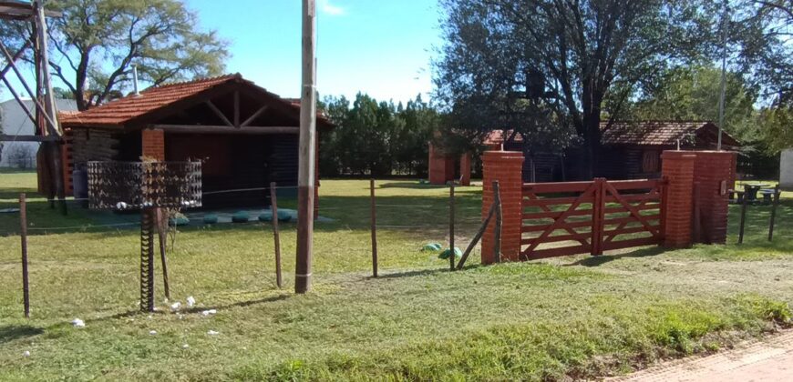 Complejo de 2 cabañas de tronco en Nono