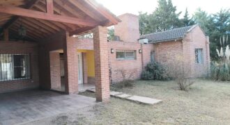 Chalet 3 dorm con amplio parque y vista a las sierras