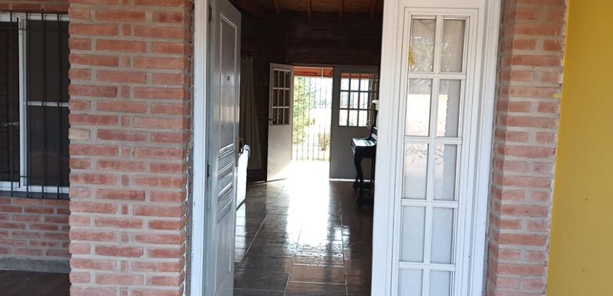 Chalet 3 dorm con amplio parque y vista a las sierras